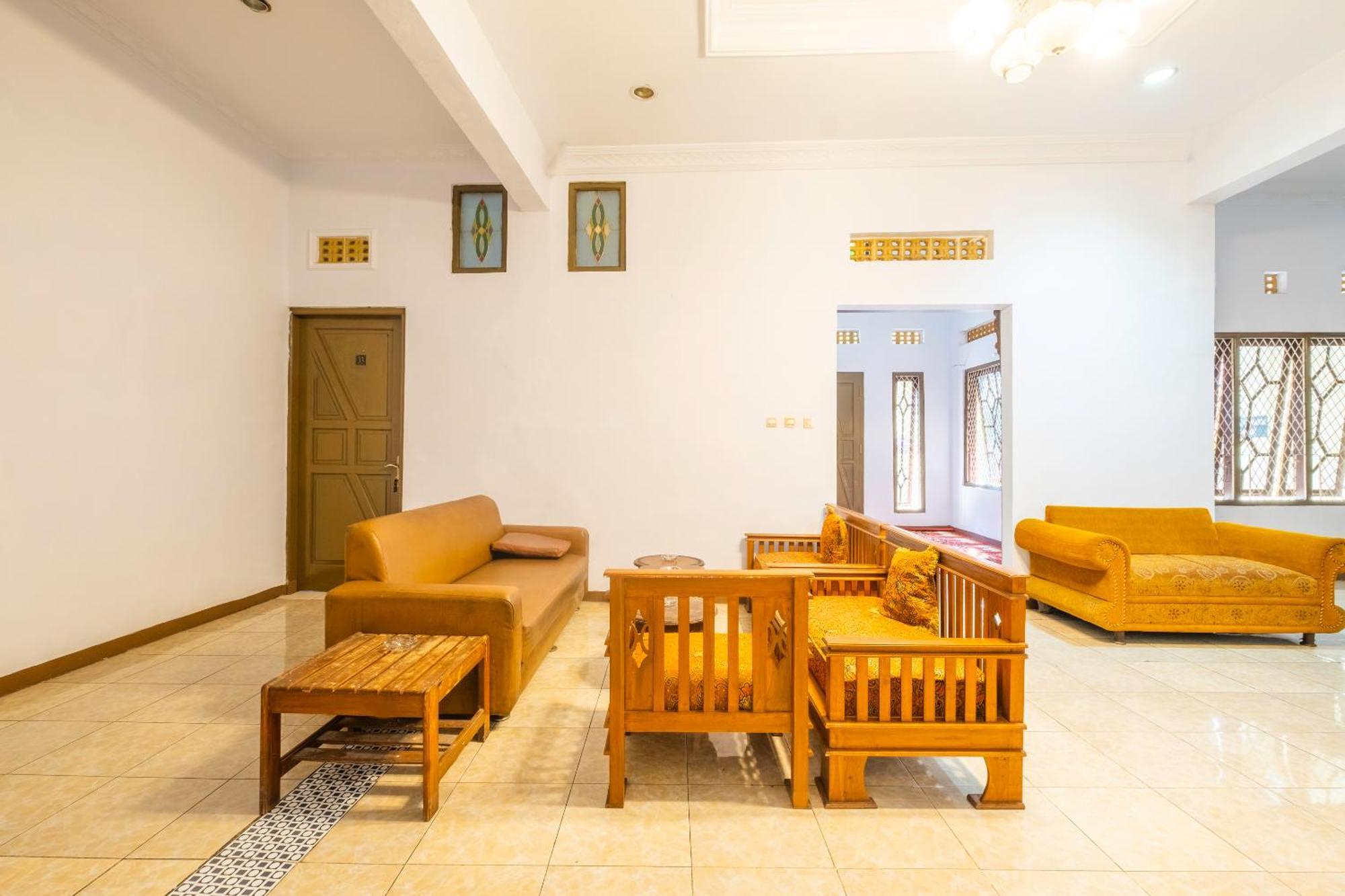 Spot On 2395 Hotel Aden 2 Syariah Tasikmalaya Exterior photo